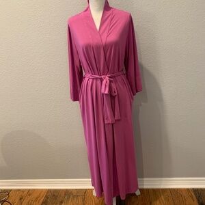 Womens Size Medium Natori Shangri-La Robe – 49” Length, Fuchsia Pink